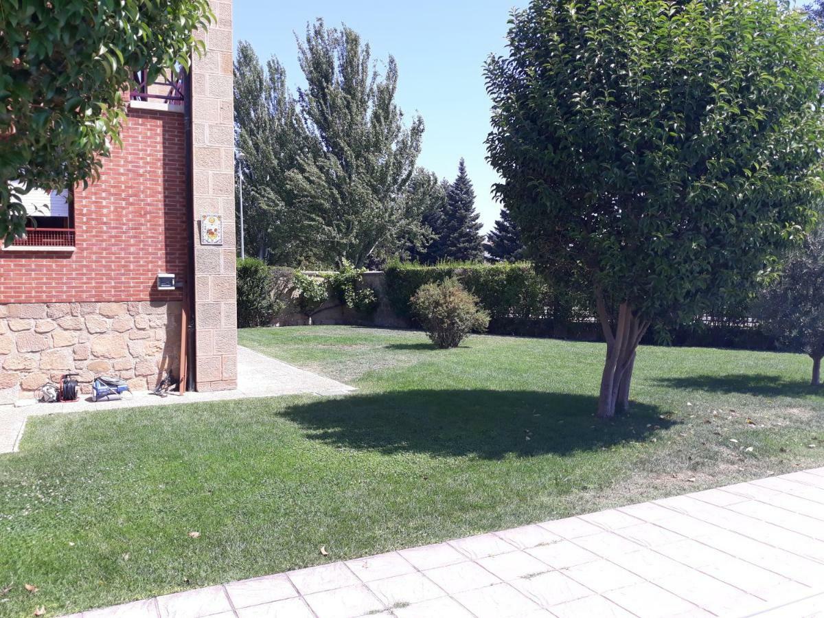 Ferienhaus Preciosa Casa Independiente Con Piscina Cubierta Y Gran Jardin Privados